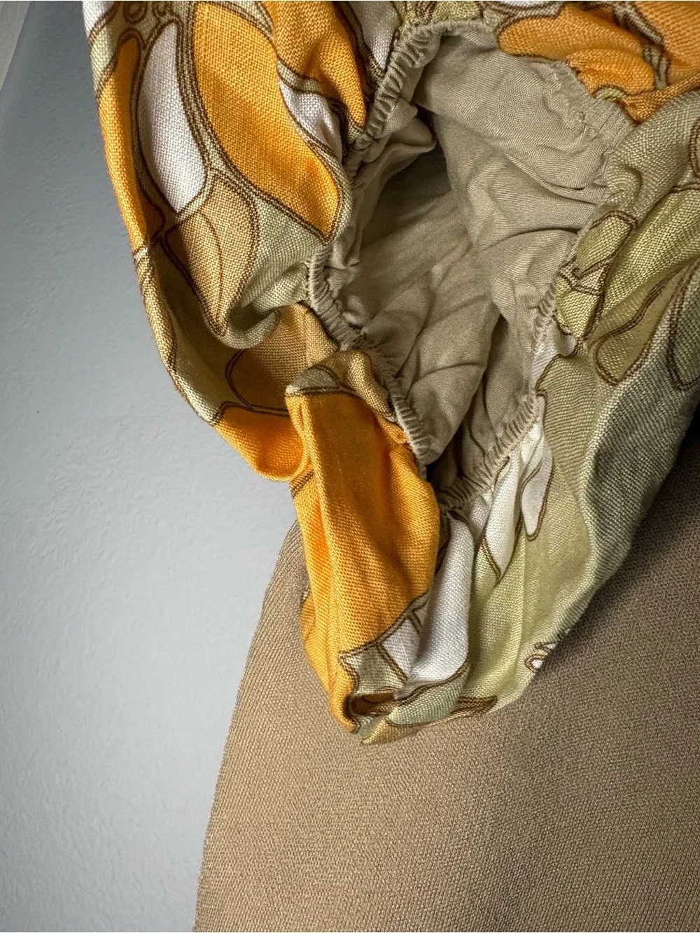 Current Air NWT top Taupe Knit Crop with Floral Orange Puff Sleeves Size Small - Picture 6 of 8